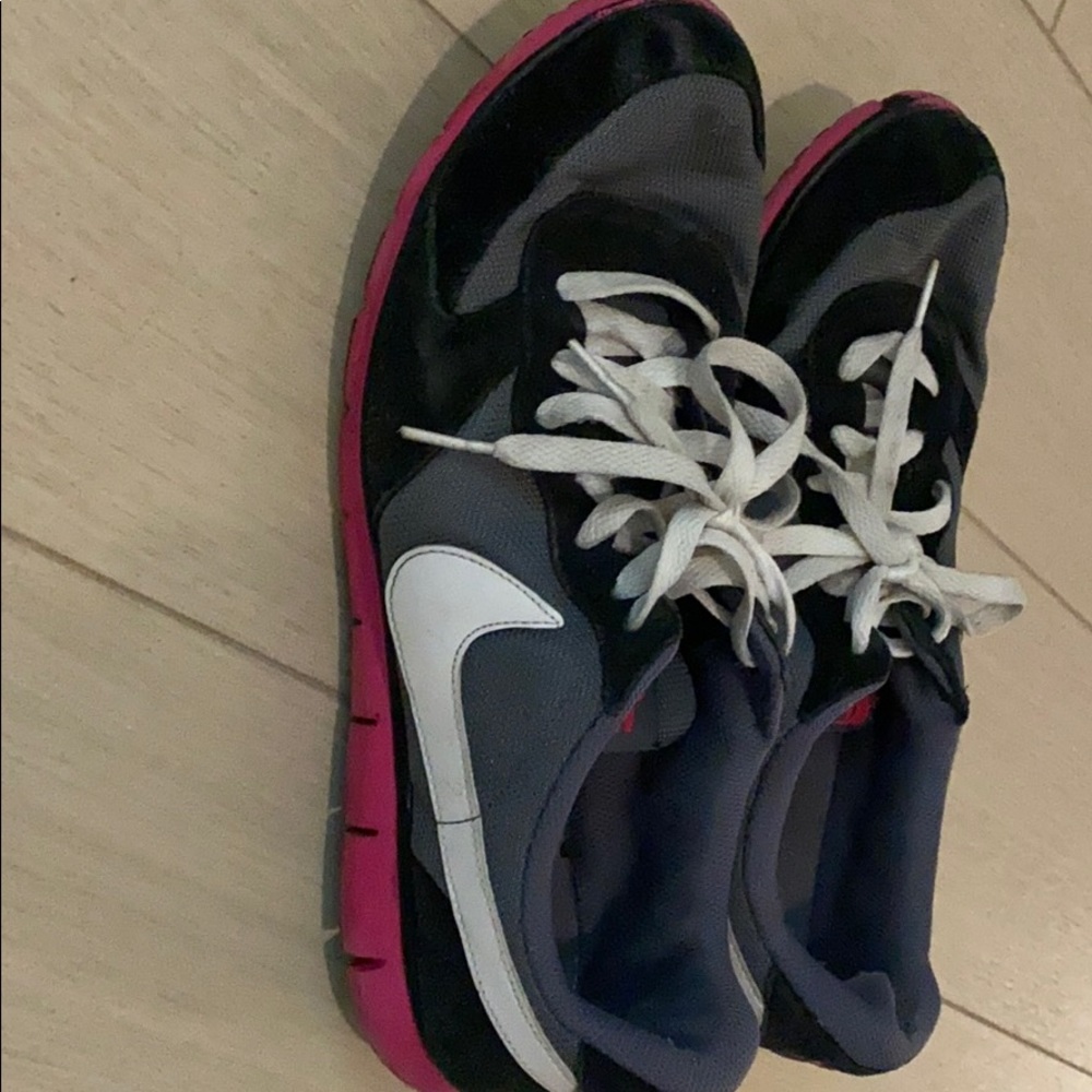 Nike women’s size 10